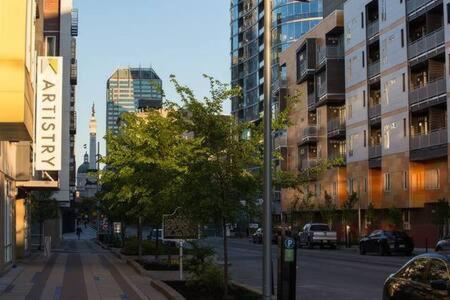 Cozysuites Two Stylish Apts, Monument Circle, Indy Indianapolis Exterior photo